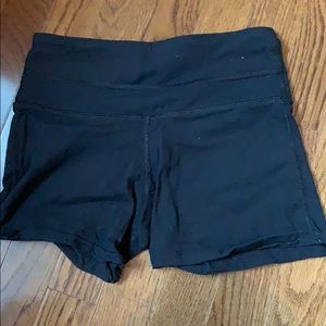 Black lululemon biker shorts